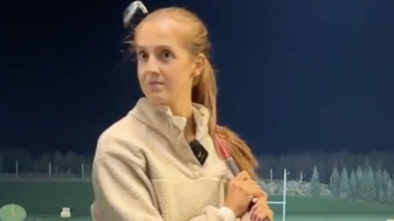 Professional golfer receives unwanted advice from man at range